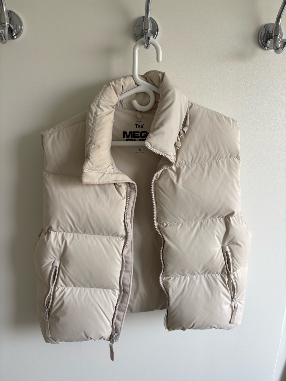 TNA Mega Puff Puffer Vest – Size Small